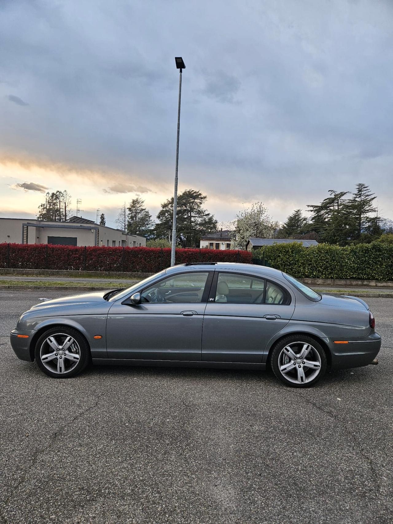 Jaguar S-Type 4.2 V8 cat R Super Charged