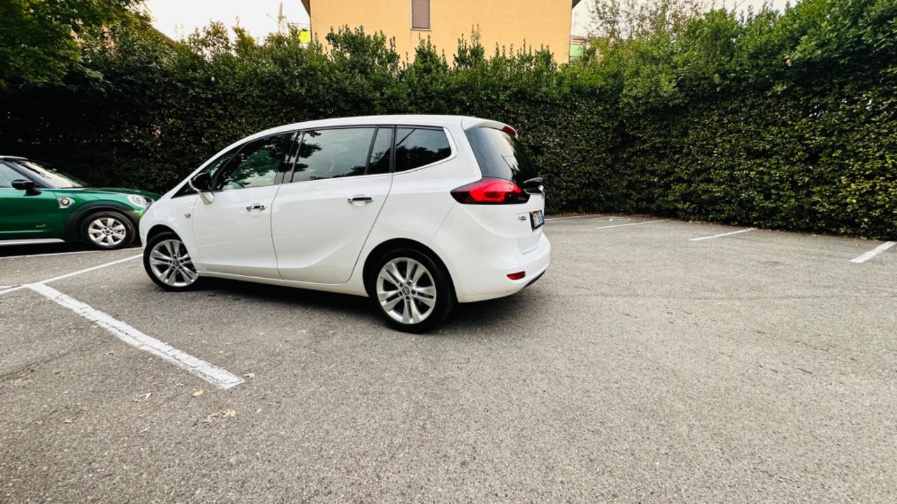 Opel Zafira Tourer 2.0 CDTi 130CV. 7 posti. Multispazio