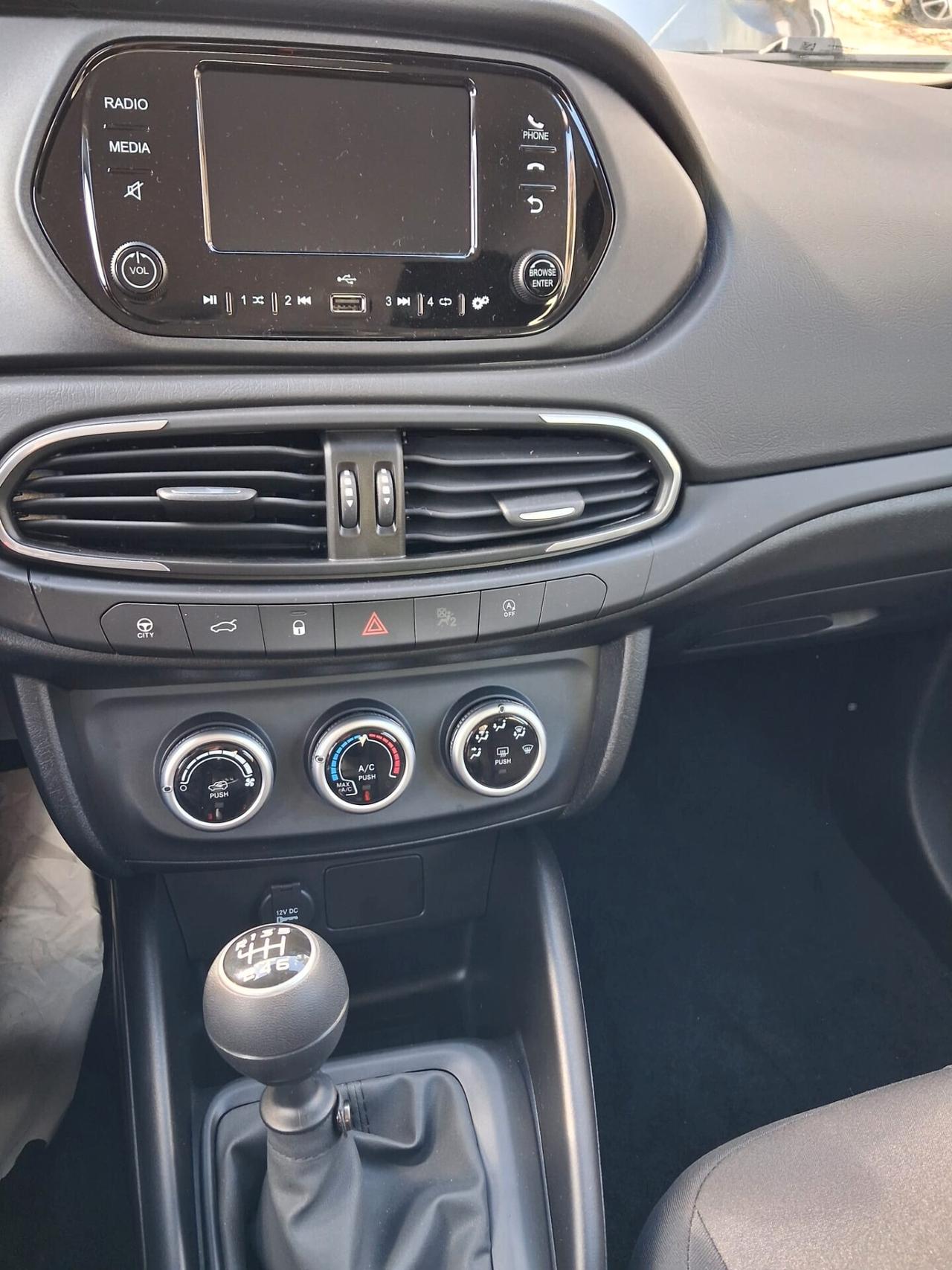 Fiat Tipo 1.6 Mjt S&S 4 SEDAN