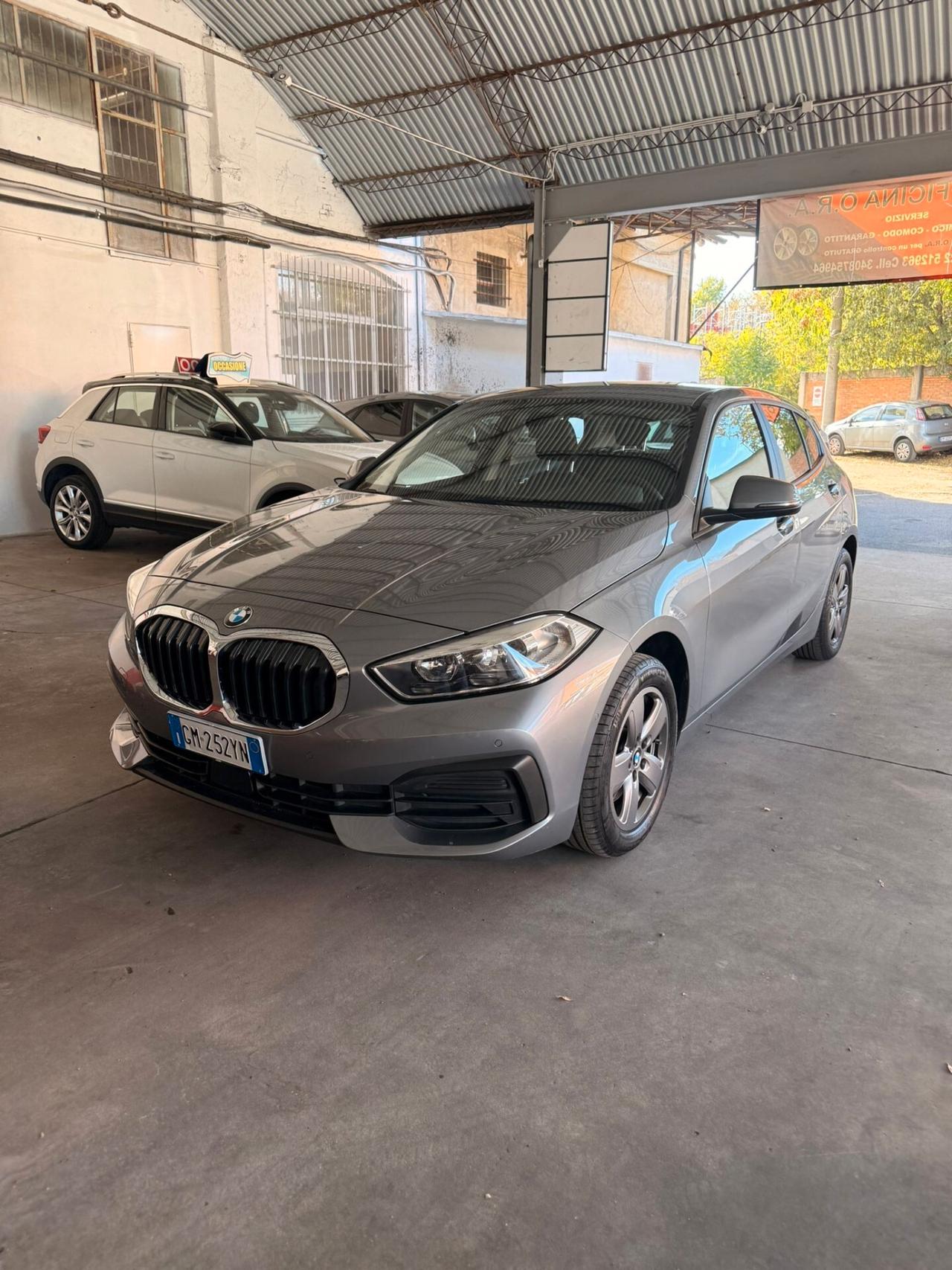 Bmw 116 116d 5p. Business Advantage