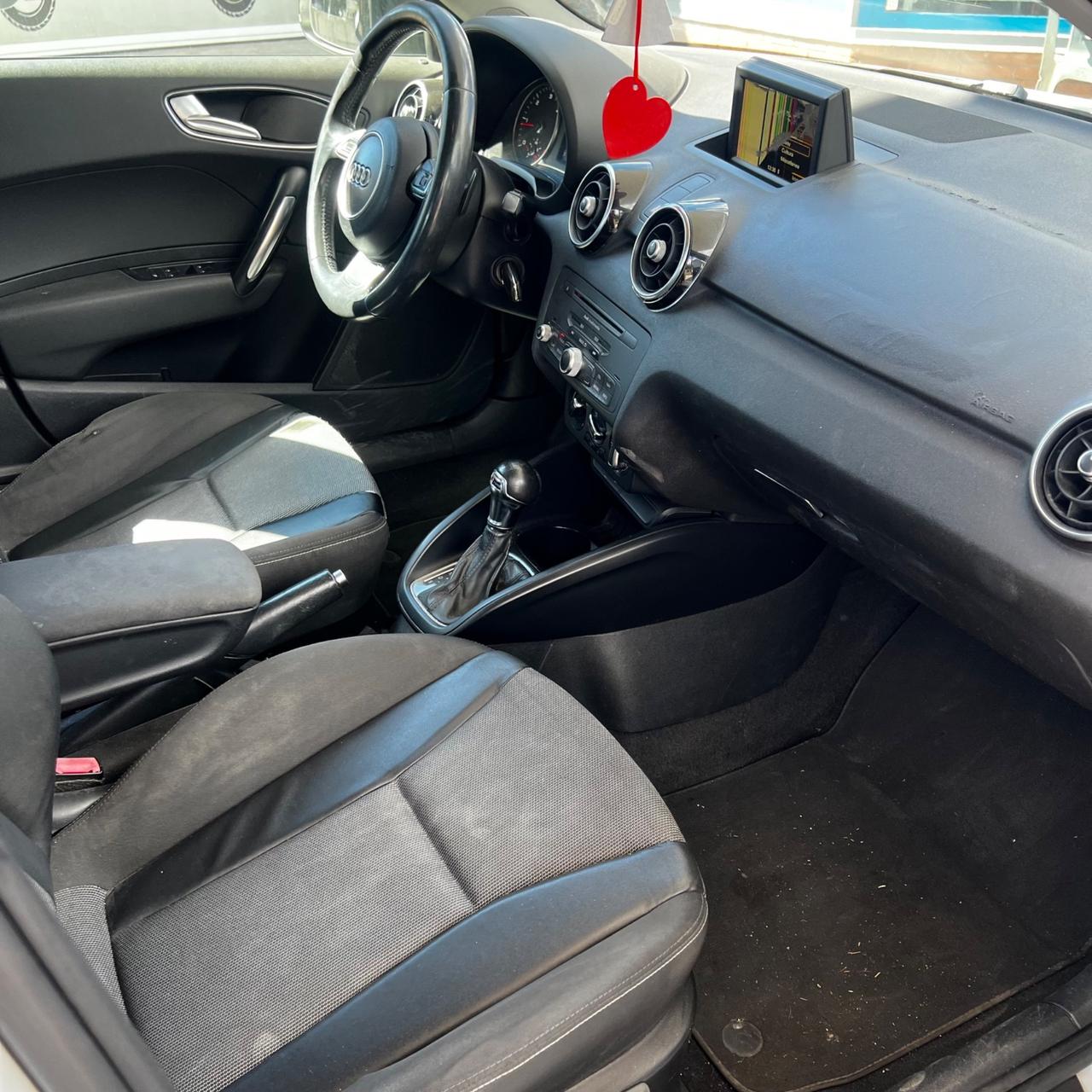 AUDI A1 Sportback 1.6 TDI AUTOMATICA S-line, 02/2014