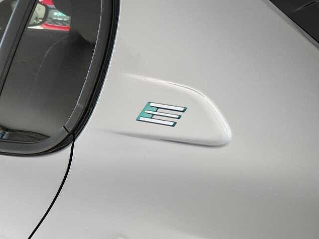 Peugeot 208 motore elettrico 136 CV 5 porte Allure
