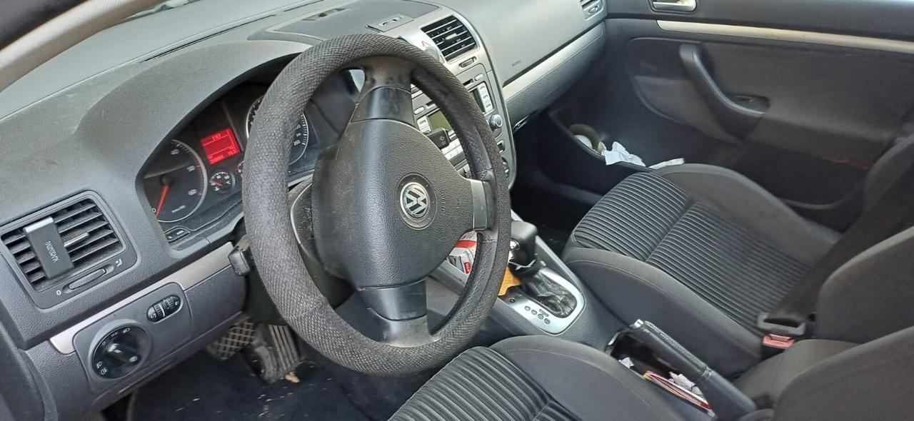 Volkswagen Golf Plus 1.9 TDI DSG HAIRLINE MODEL.2008