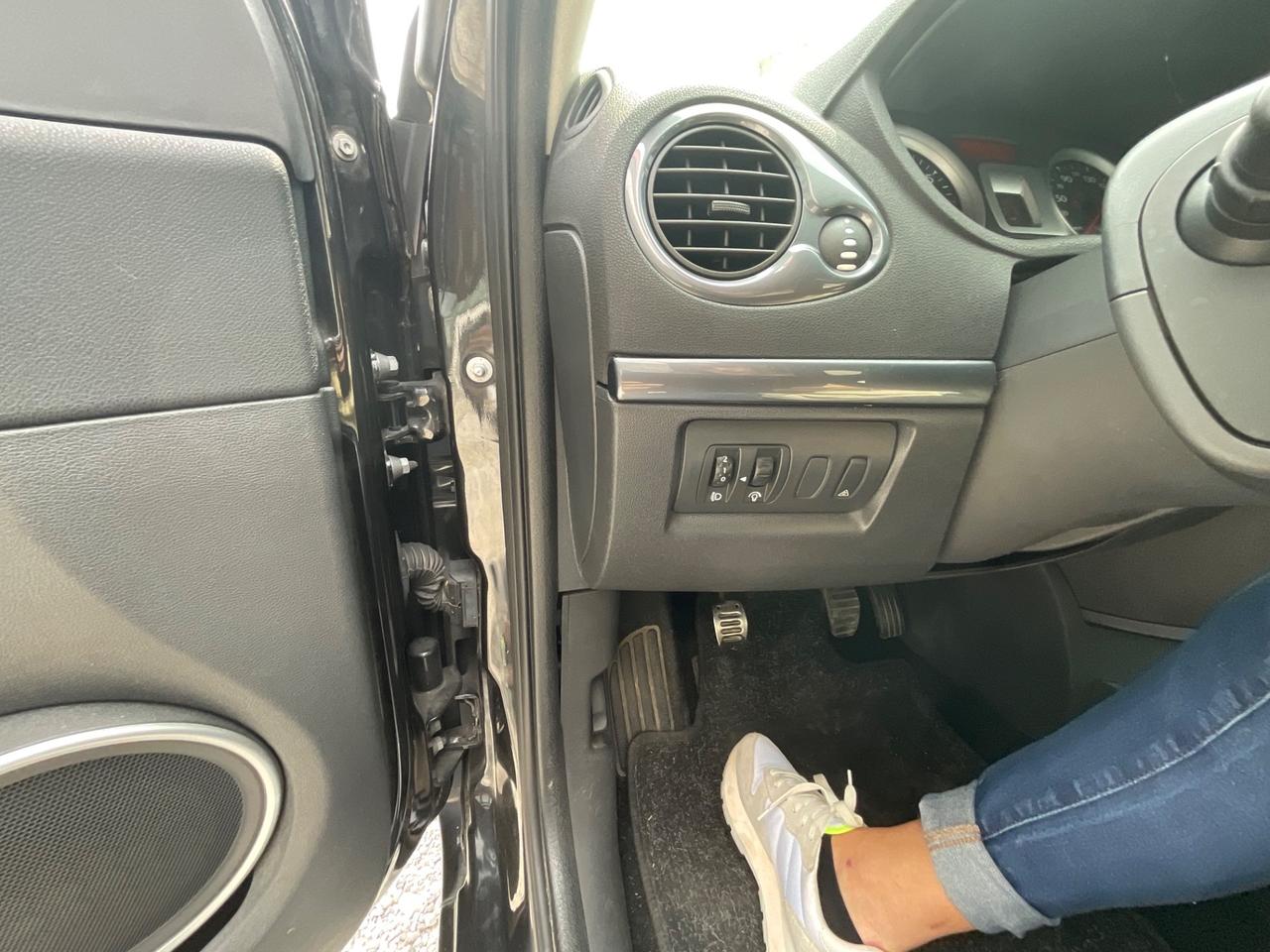 Renault Clio 1.2 16V SporTour Luxe