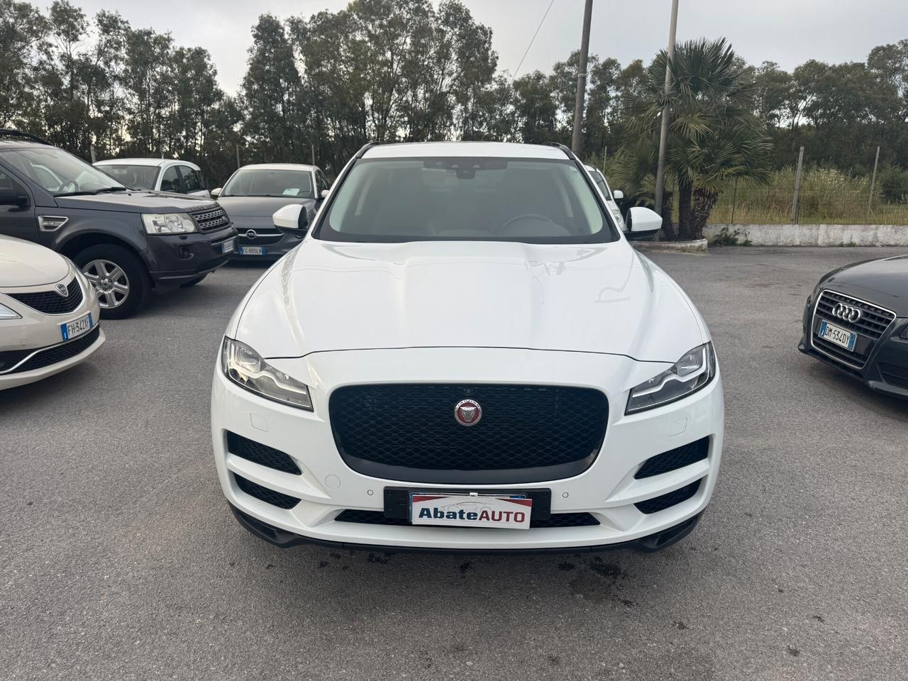 Jaguar F-Pace 2.0 D 180 CV Prestige