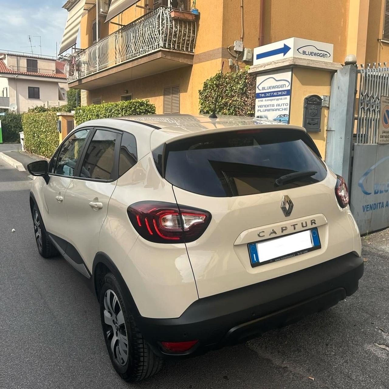 Renault Captur 1.5 dCi 90CV AUTOMATICA RETROCAMERA NAVIGAZIONE SENSORI PARCHEGGIO FINANZIABILE