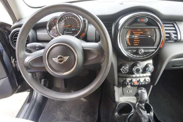 MINI Cooper D 1.5 5 porte CAMBIO AUTOMATICO