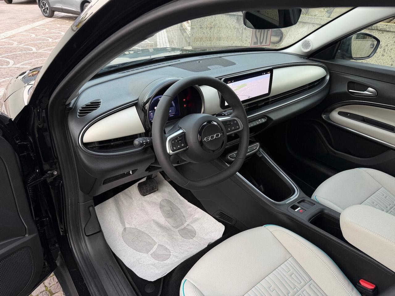 Fiat 600 Hybrid 110 CV DCT MHEV La Prima