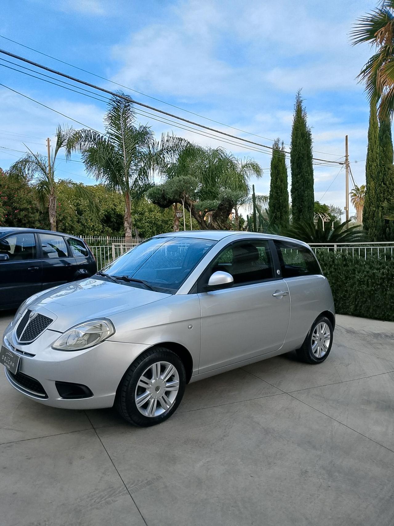 Lancia Ypsilon 1.4 Argento Ecochic GPL