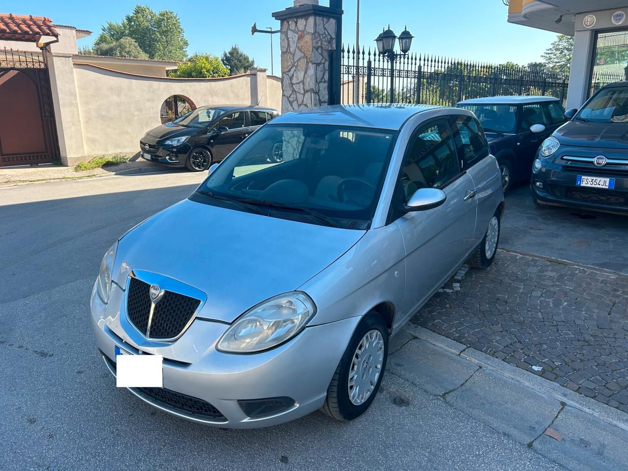 Lancia Ypsilon 1.3 MJT 75 CV Argento