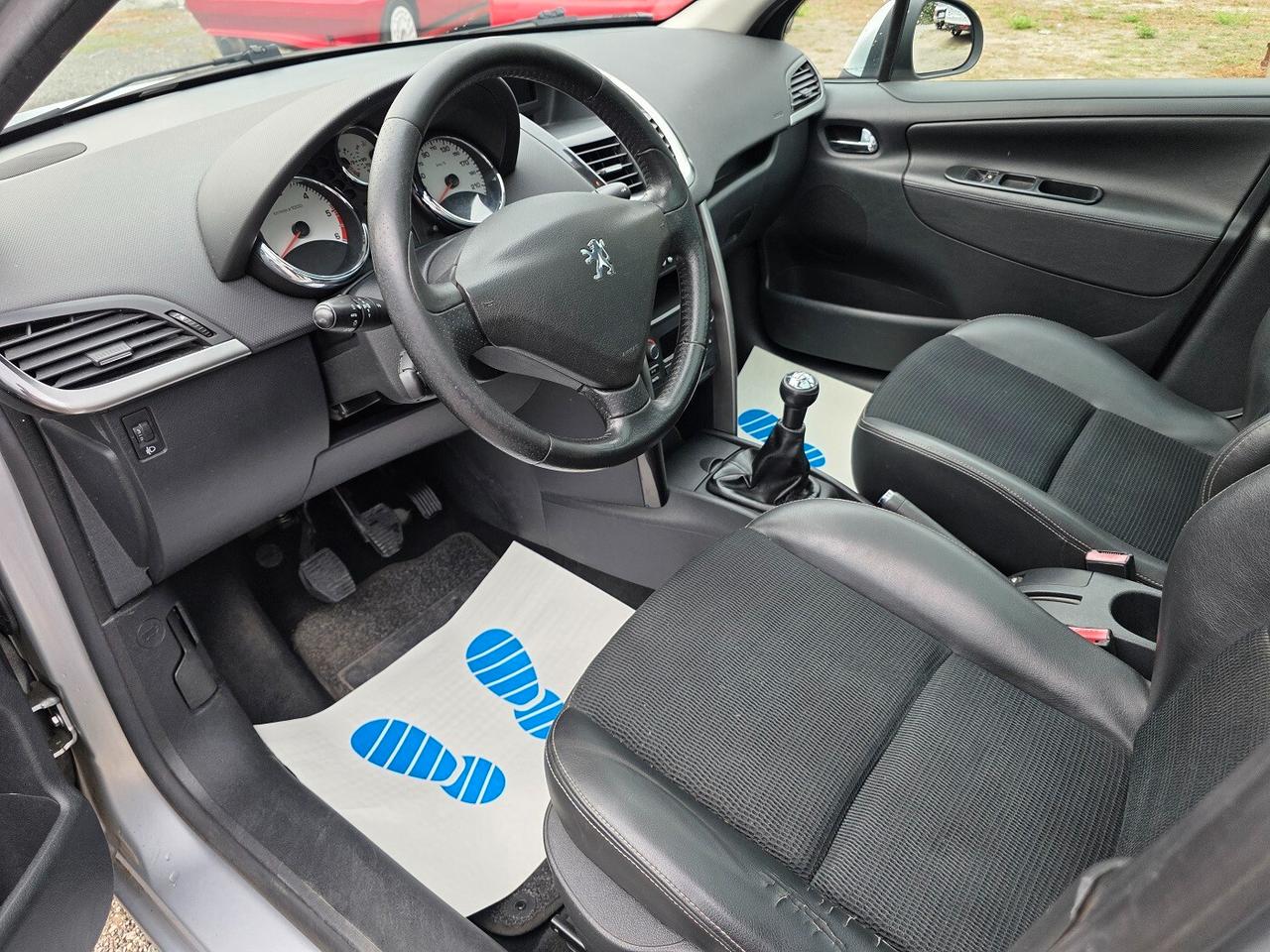 Peugeot 207 1.6 8V HDi 93CV 5p. Allure