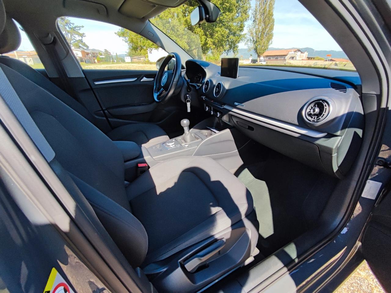Audi A3 SPB 30 TFSI Business