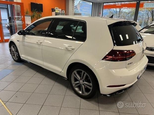 Volkswagen Golf 1.6 TDI 115 CV DSG 5p. R LINE