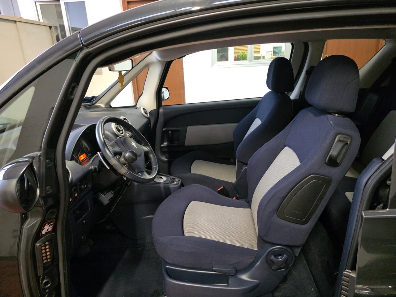 Peugeot 1007 1.6 Sporty 2Tronic allestimento e ausili di guida per disabili 94.800 KM