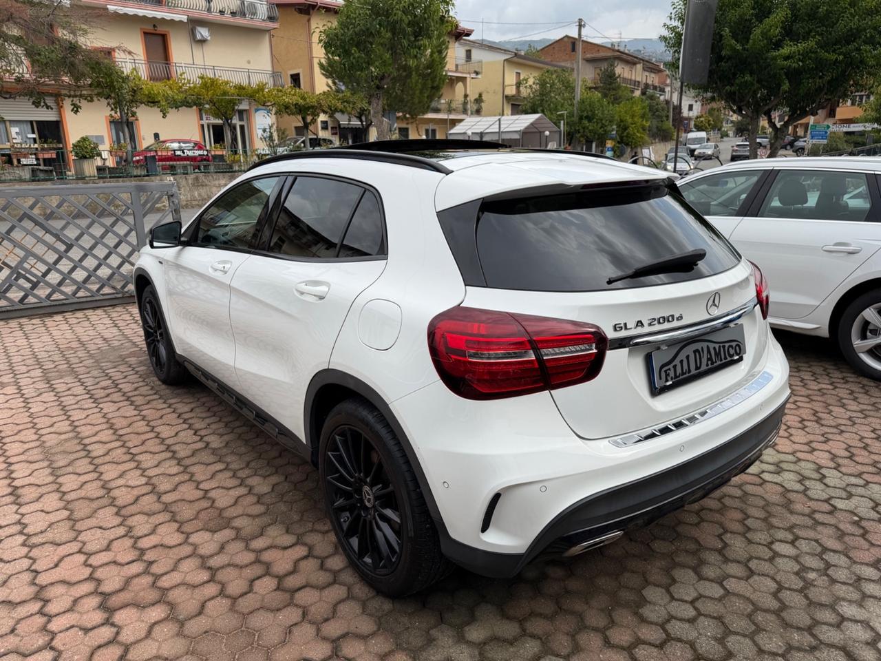 Mercedes-benz GLA 200 d Automatic Premium