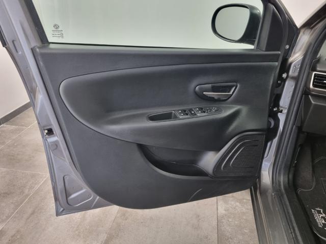 LANCIA Ypsilon 1.2 69 CV 5 porte S&S Platinum
