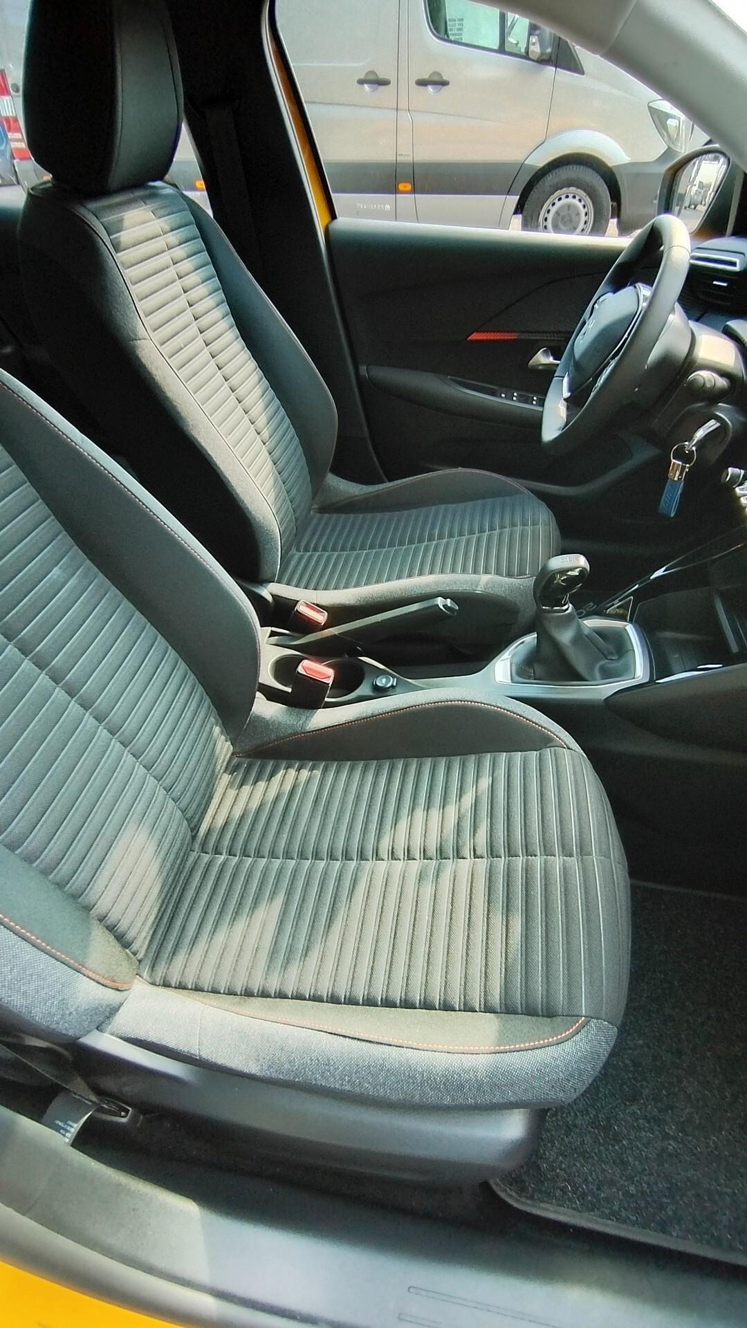 Peugeot 208 PureTech 15000km!!!