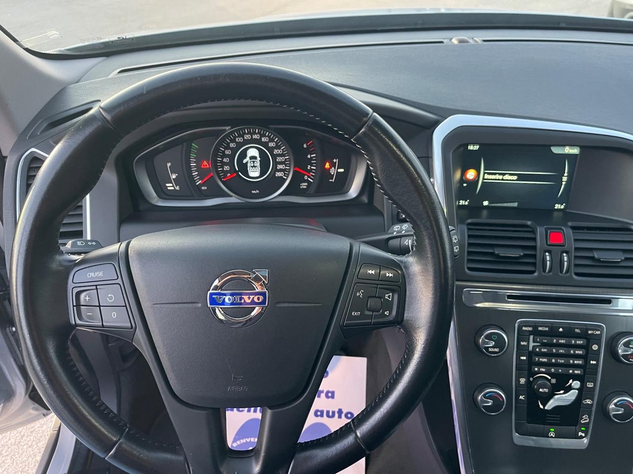 VOLVO XC60 2.4 D4 190CV 4WD MANUAL FUL TETTO 16