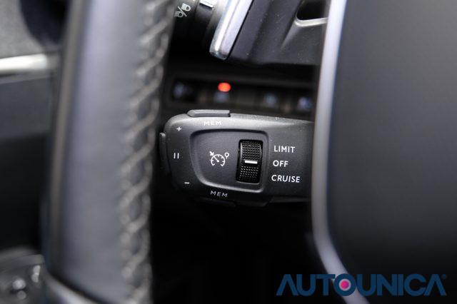 PEUGEOT 3008 Hybrid4 300 E-EAT8 ALLURE PACK FULL LED