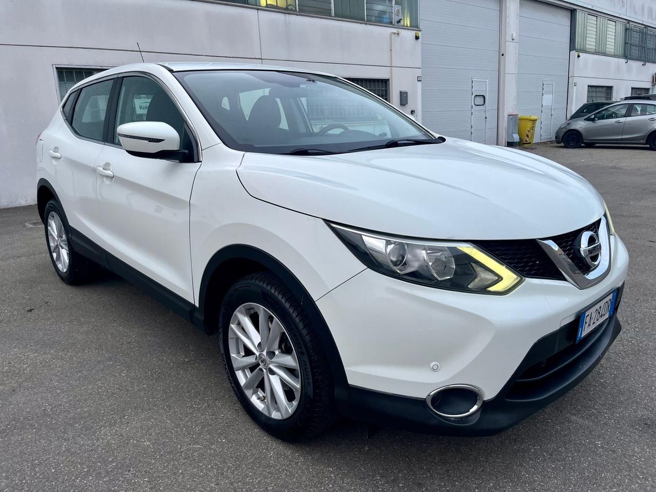 Nissan Qashqai 1.2benz 2015 106.000km perfetta