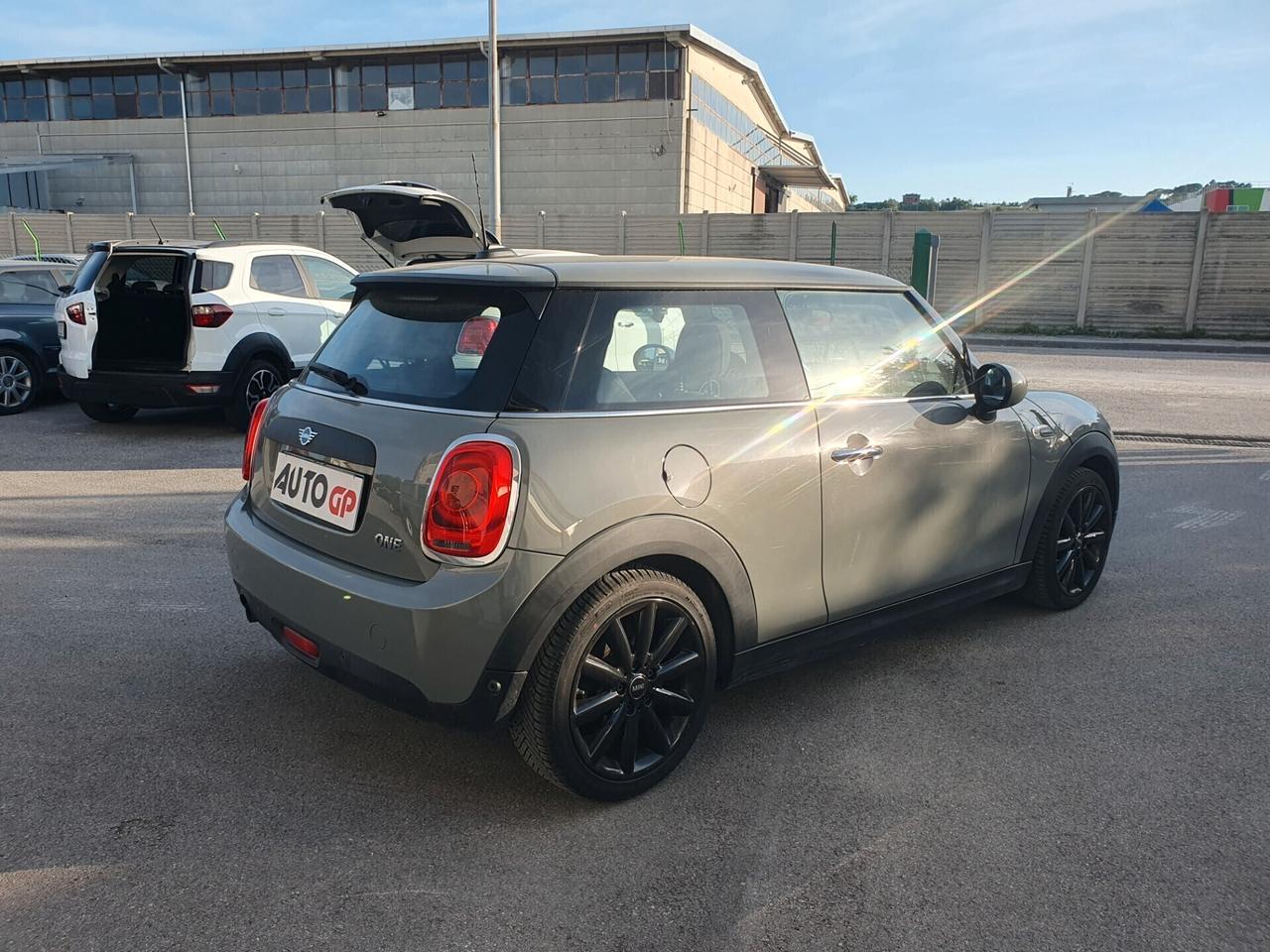Mini 1.5 Cooper 102cv benzina Neopatent 2018