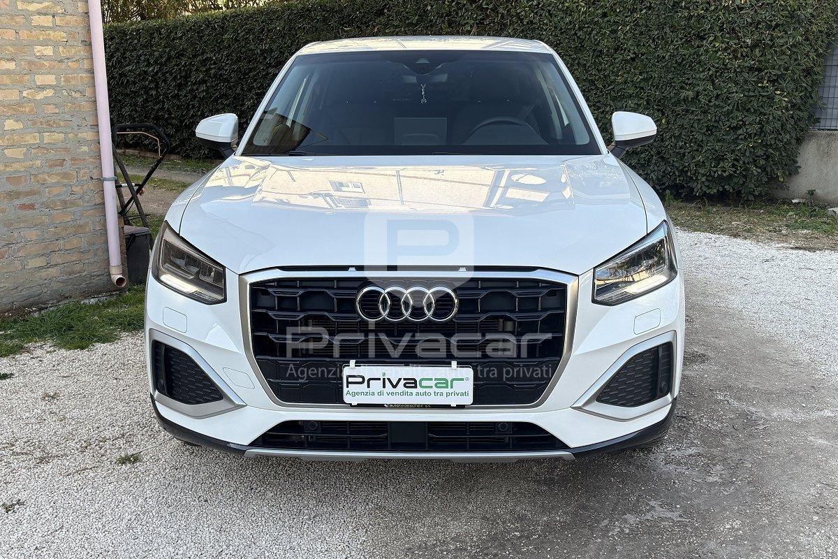 AUDI Q2 35 TFSI Business