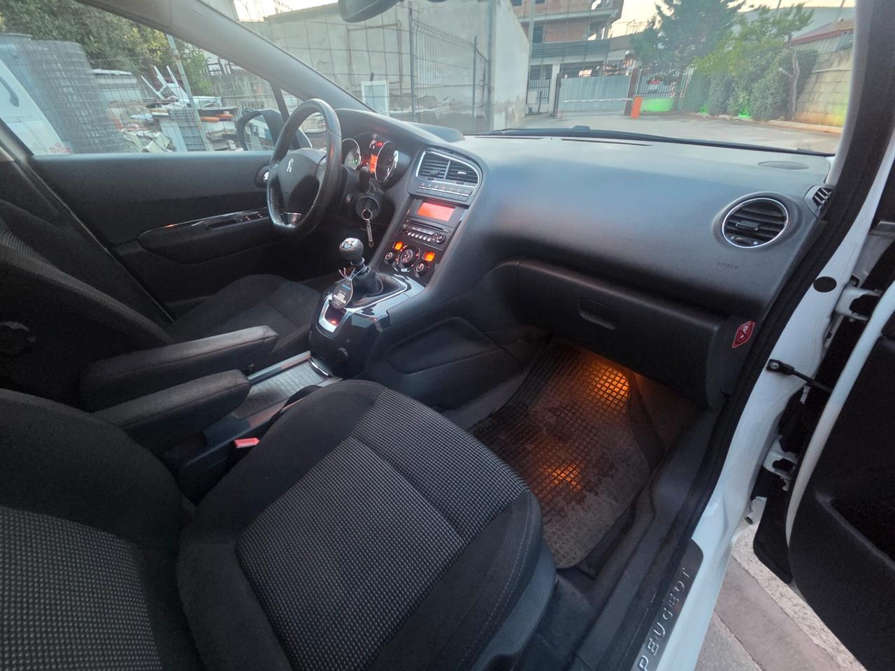 Peugeot 5008 2.0 HDi 150CV Allure 7 posti