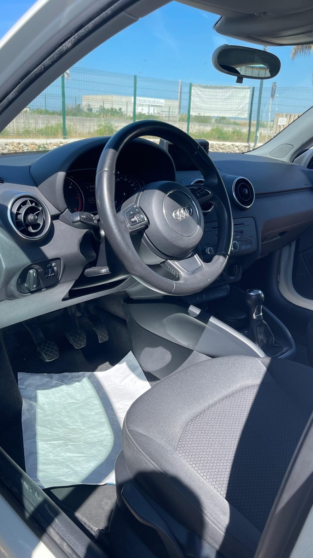 Audi A1 1.6 TDI 90cv Sportback 14’