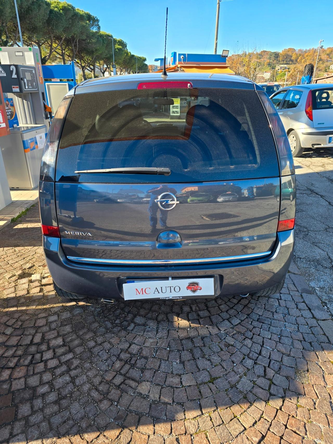 Opel Meriva 1.6 16V Cosmo con 196.000km