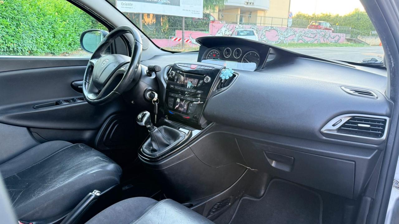 Lancia Ypsilon 5 porte S&S Platinum *garanzia 12 mesi*