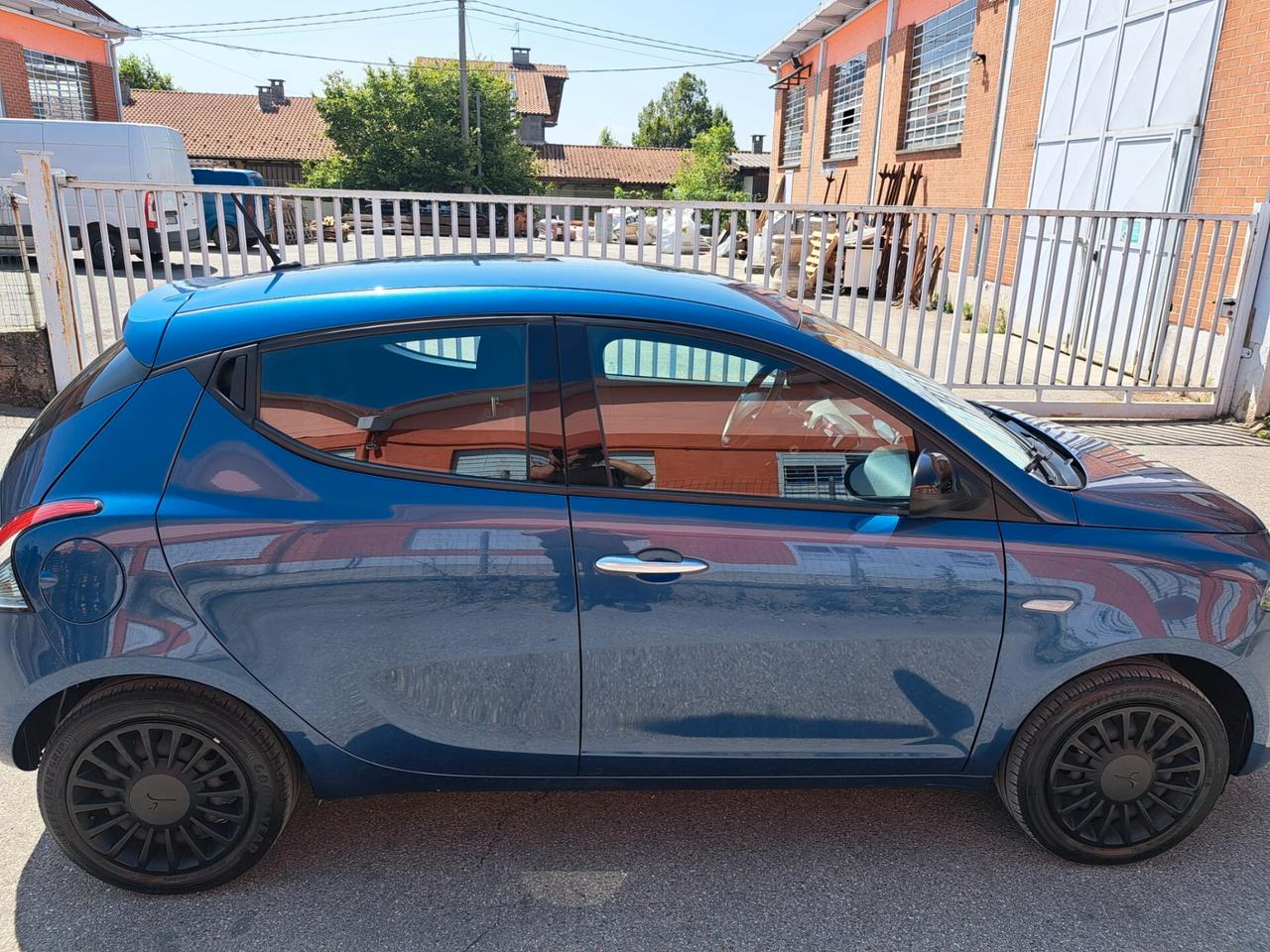 Lancia Ypsilon 1.0 FireFly 5 porte S&S Hybrid Ecochic Silver PREZZO SENZA VINCOLI