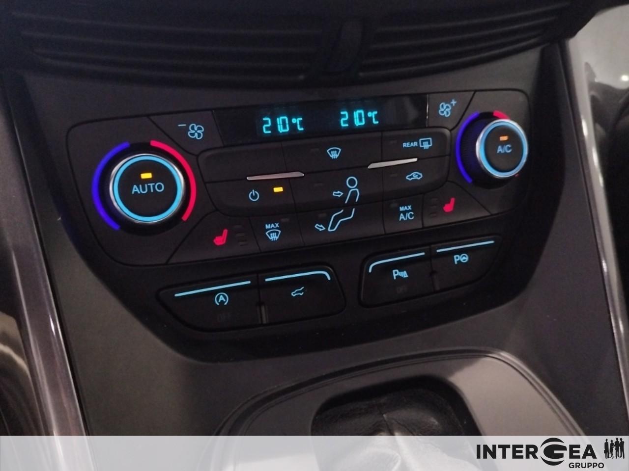 FORD Kuga 2.0 tdci Vignale s&s awd 180cv powershift my18