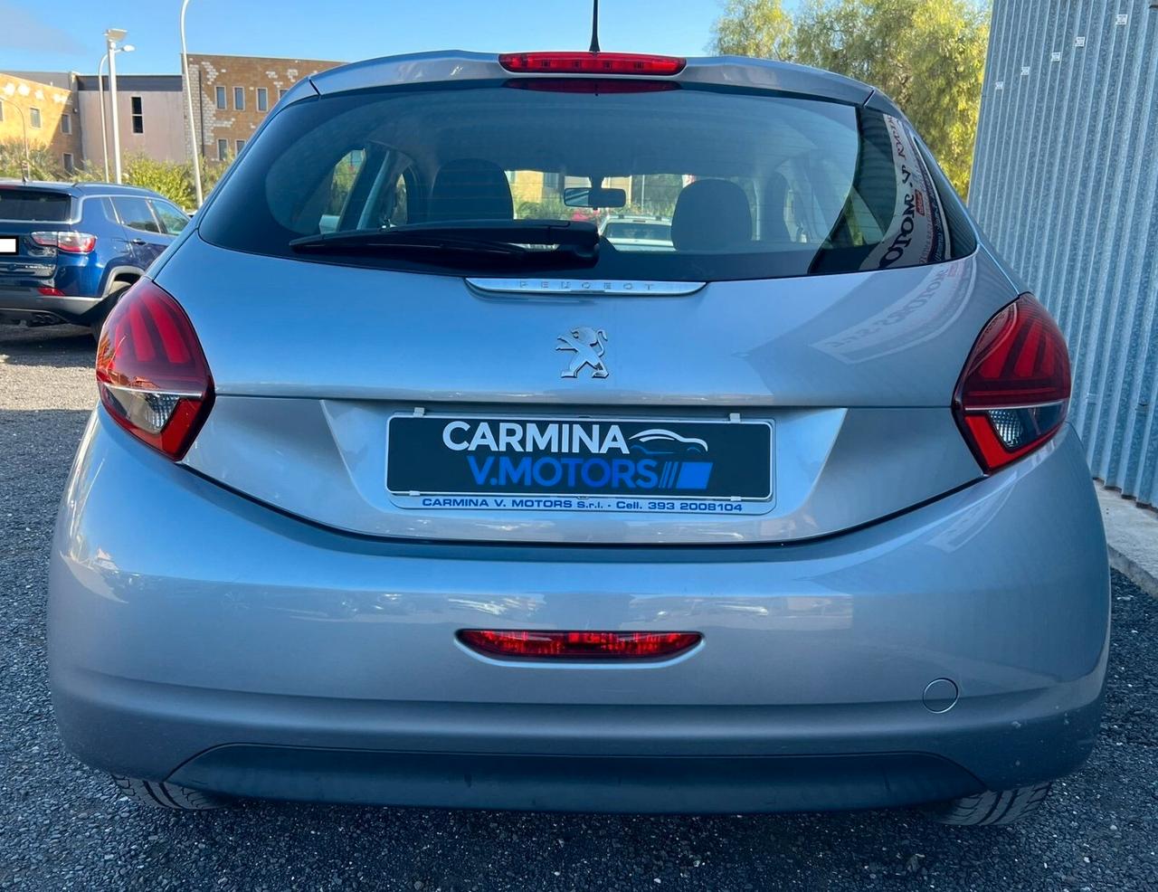 Peugeot 208 PURE TECH LIKE