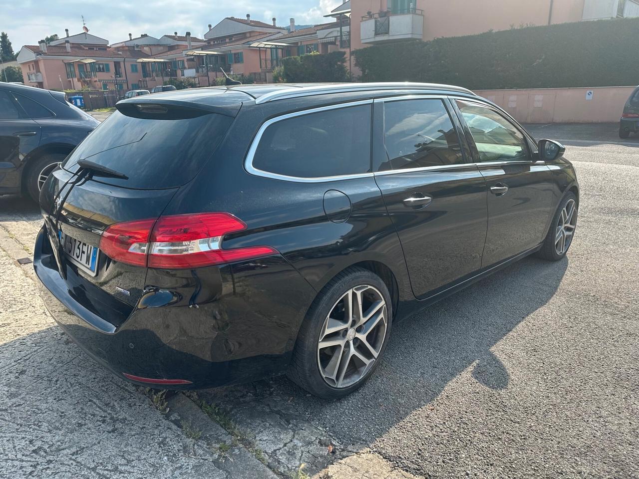 Peugeot 308 BlueHDi 150 S&S SW Allure