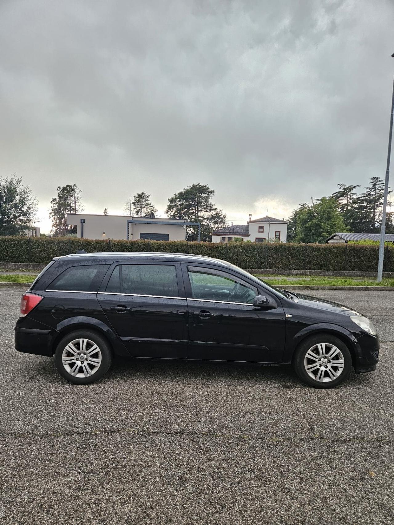 Opel Astra 1.7 CDTI 101CV 5 porte Cosmo