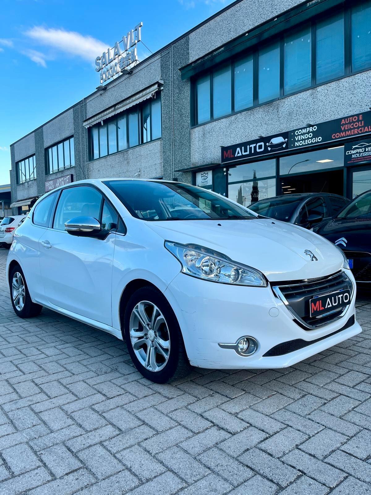 Peugeot 208 1.2 VTi 82 CV 3 porte Allure