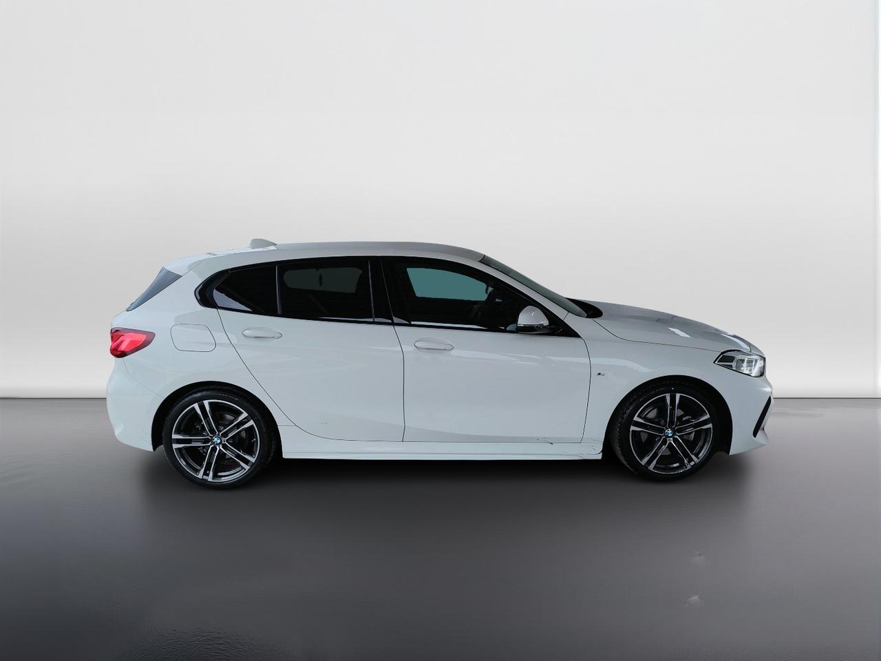 BMW Serie 1 F40 - 118d Msport auto