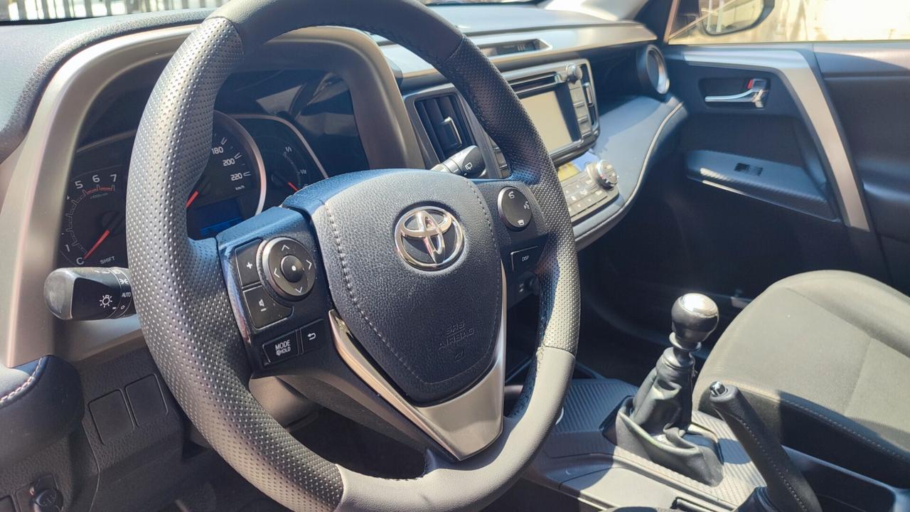 Toyota RAV 4 RAV4 2.0 D-4D 2WD Active