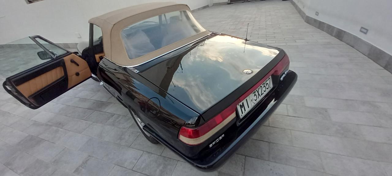 Alfa Romeo Spider 1.6