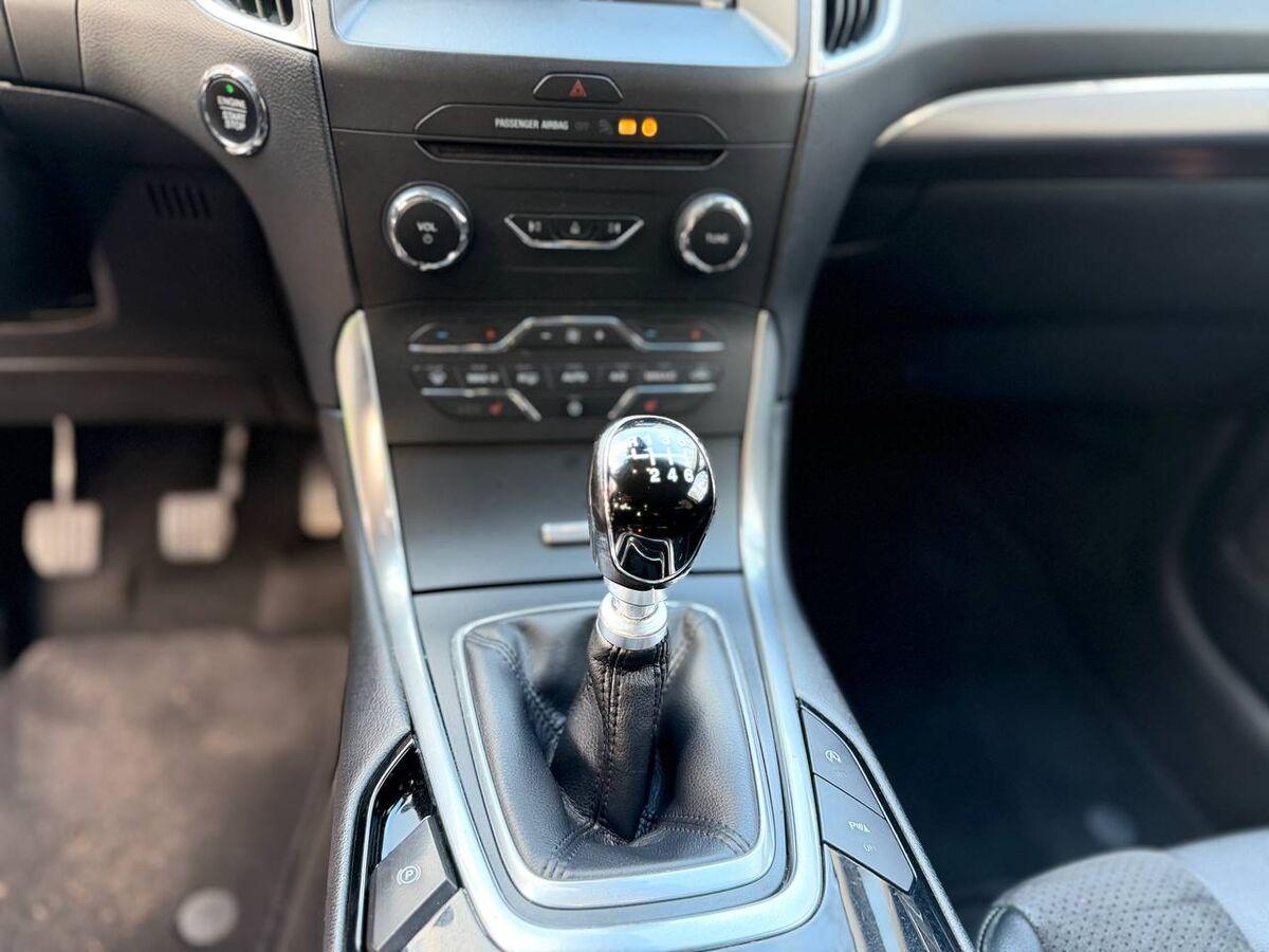 Ford Galaxy 2.0 tdci Titanium Business s&s 150cv 7 POSTI!