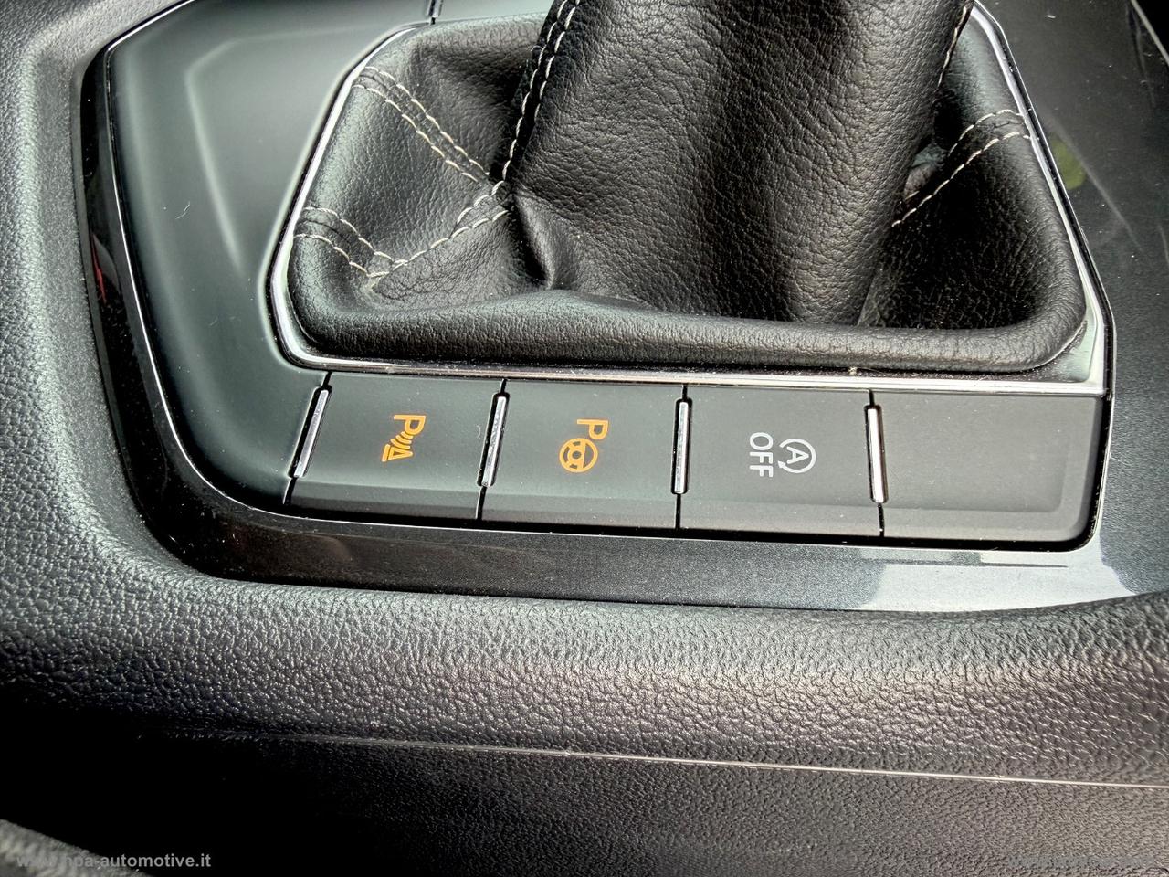 VOLKSWAGEN Tiguan 2.0TDI R-LINE FULL LED NAVI AID ACTIVE INFO DISPLAY PELLE RETROCAMERA