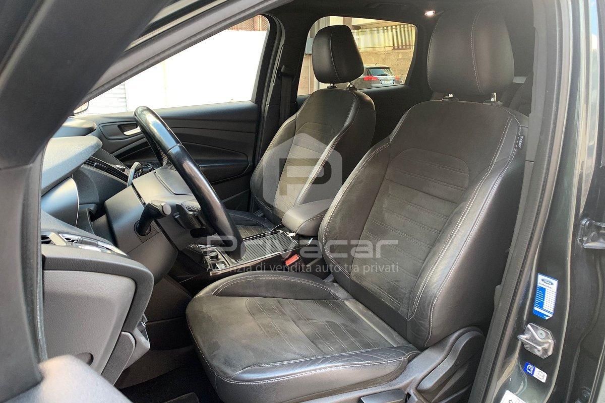 FORD Kuga 2.0 TDCI 150 CV S&S 4WD Powershift ST-Line