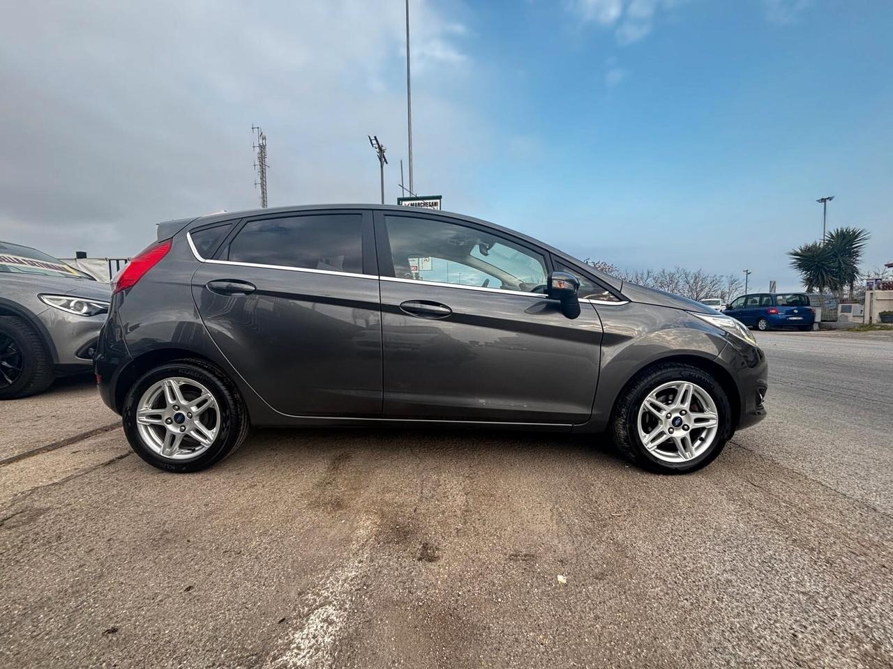 Ford Fiesta 1.5 TDCi 75CV 5 porte Titanium