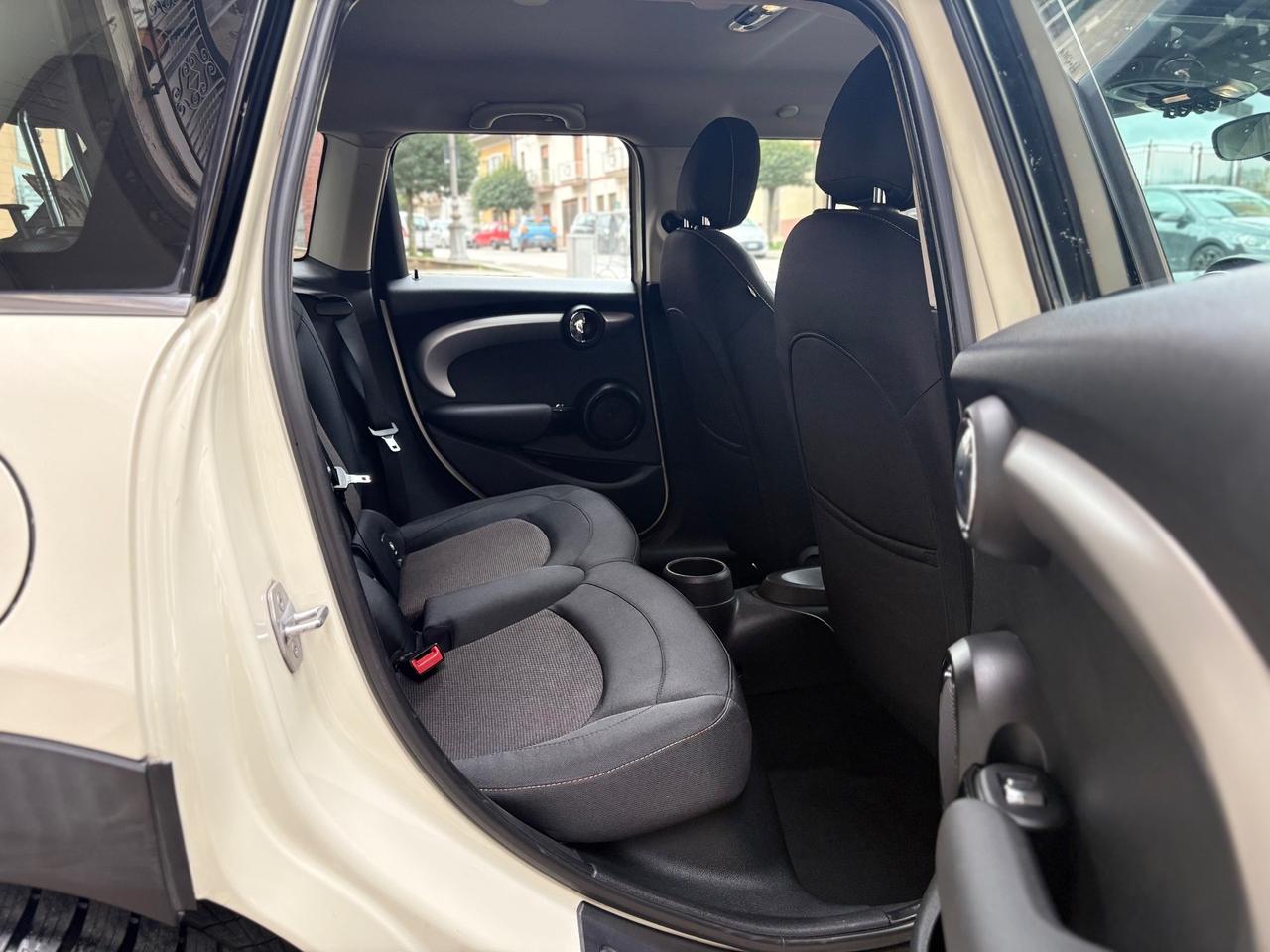 Mini One 1.2 75 CV 5PORTE DA NEOPATENTATI RING LED