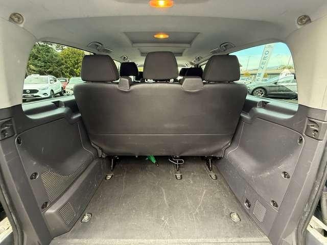 Mercedes-Benz Vito 9 POSTI 2.2 cdi AUTOM./GOMME NUOVE/IVA DEDUCIBILE