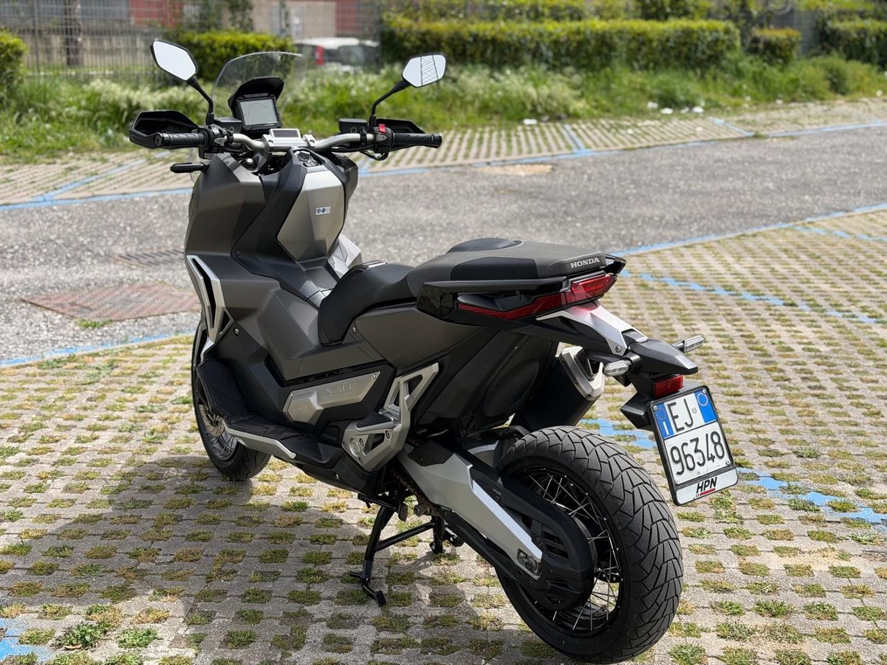 HONDA X-ADV 750 DCT