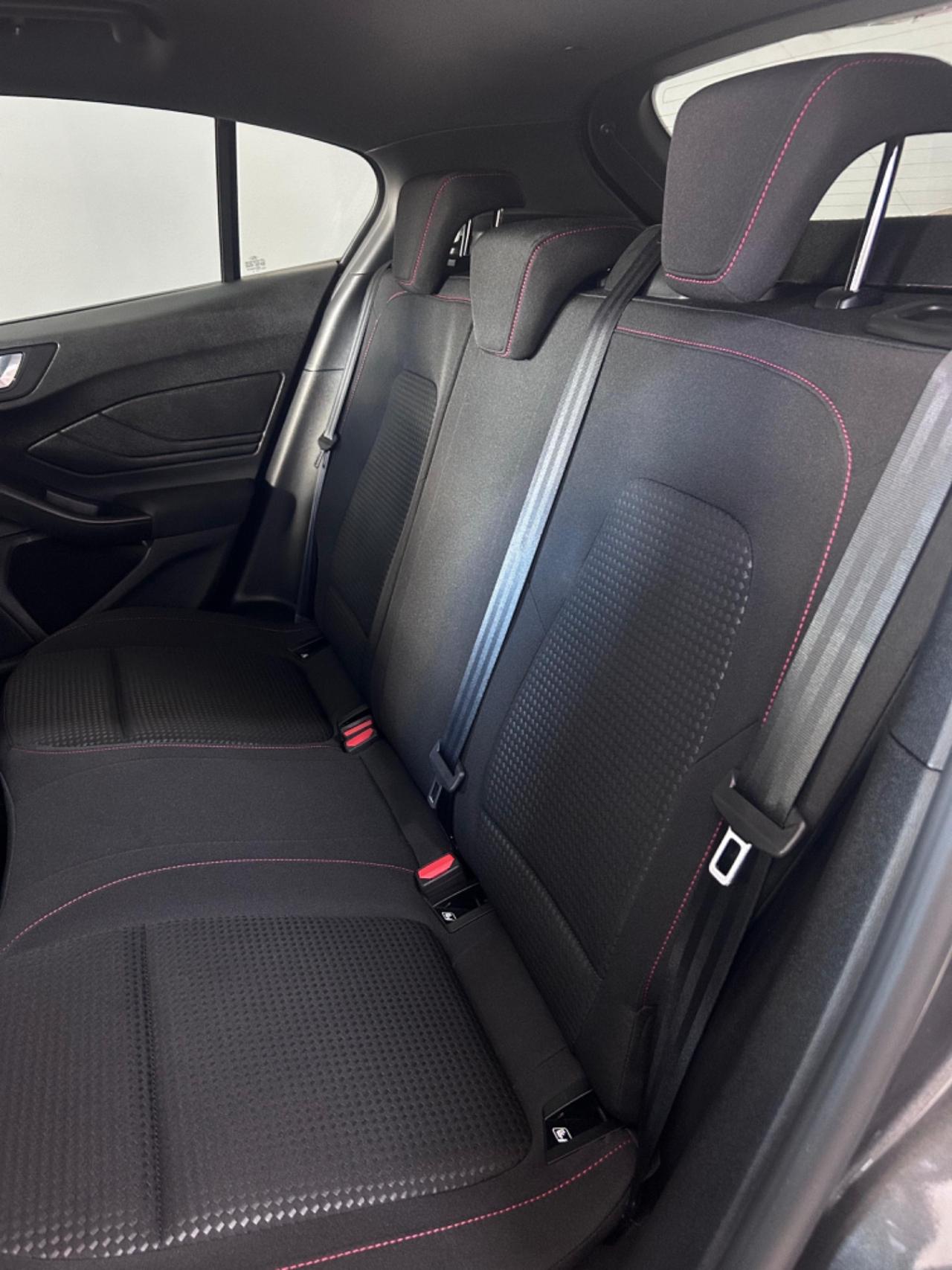Ford Focus 1.0 EcoBoost Hybrid 125 CV 5p. ST-Line