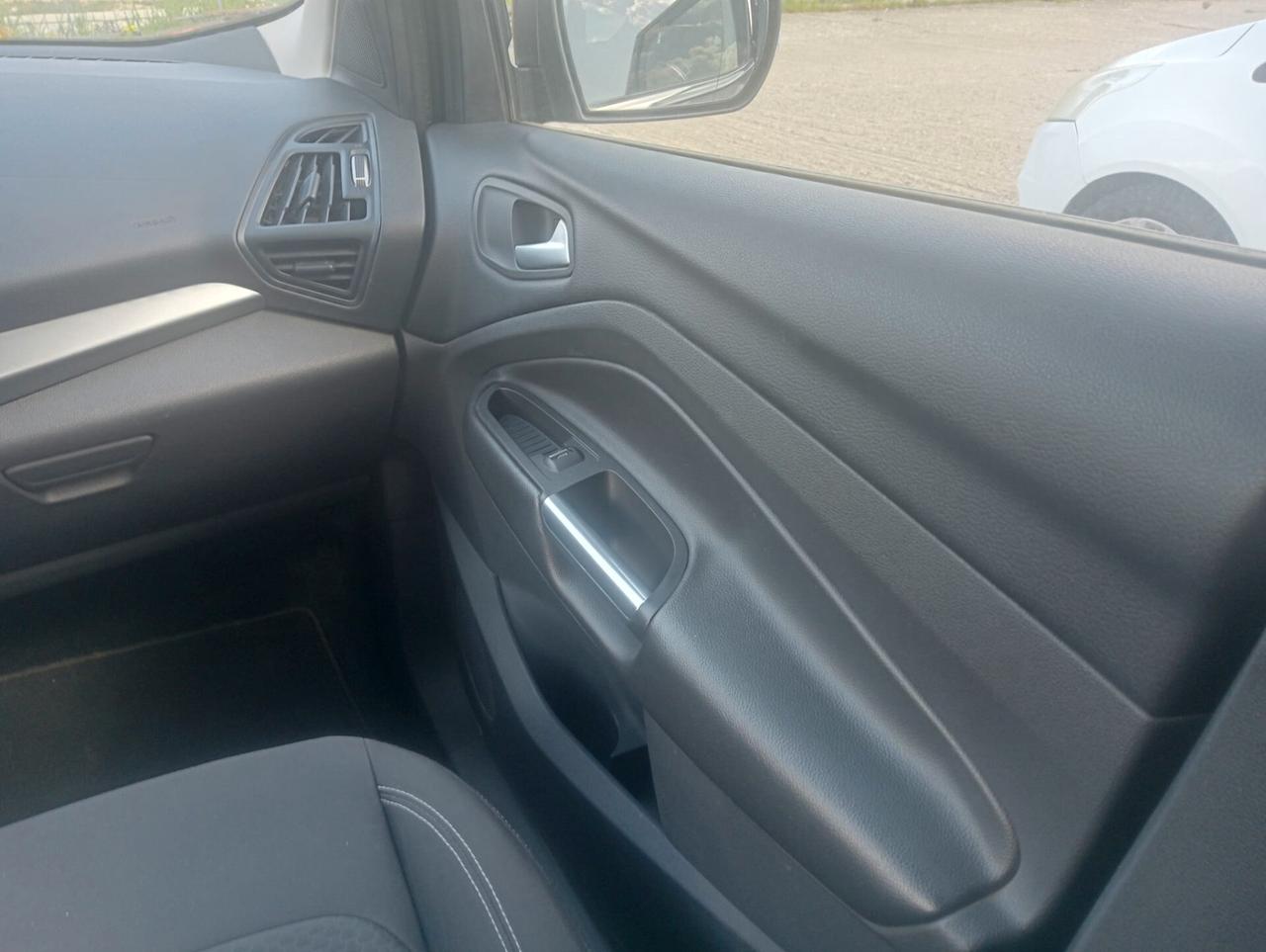 Ford Kuga 1.5 TDCI 120 CV S&S 2WD Plus