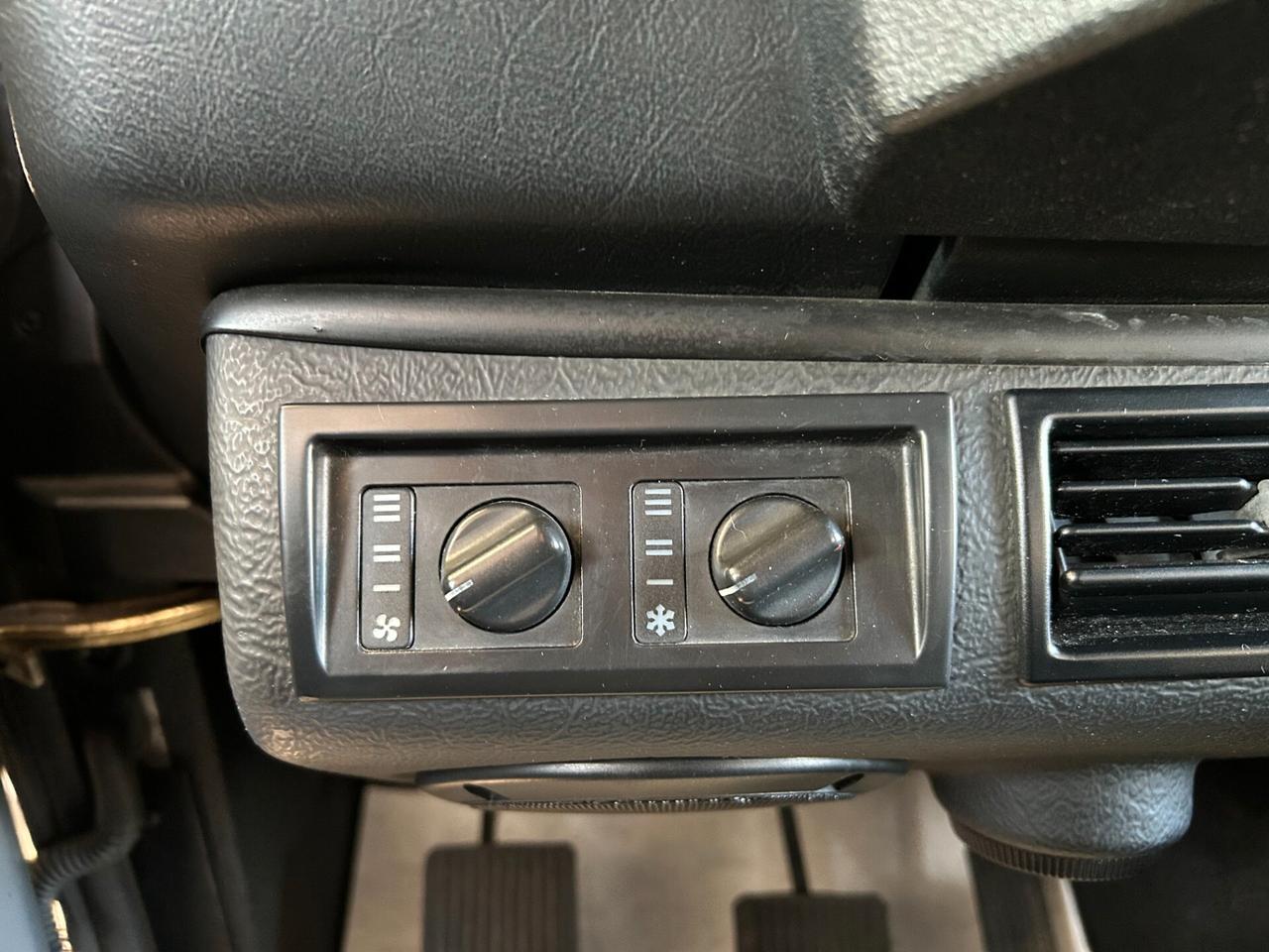 Land Rover Defender 90 2.5 td5 Ok Neopatentati-DETTAGLI IN DESCRIZIONE