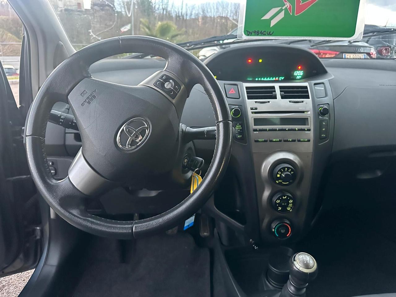 Toyota Yaris 1.3 5 porte Sol